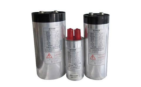 哪些環(huán)境會(huì)對(duì)電容器的性能產(chǎn)生影響？