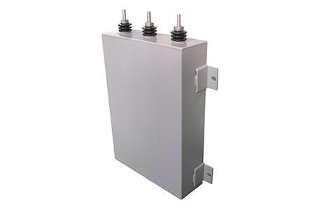 電容器的電容量一般是多少？可能與什么有關(guān)？