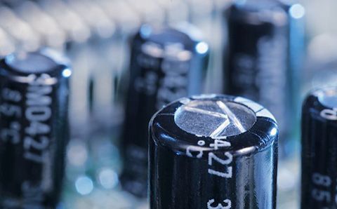 濾波電容器有哪些定點(diǎn)？如何應(yīng)用零件？