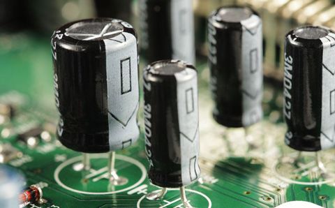 智能電容與普通電容器的區(qū)別到底是誰(shuí)比較好？